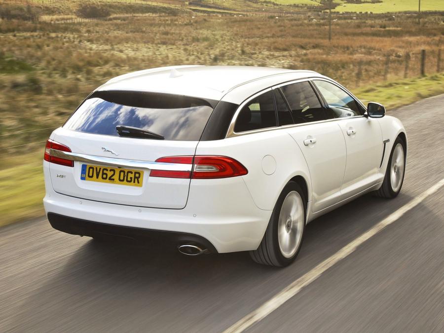  Jaguar XF Sportbrake 2012 года  (UK) (фото 10 из 13)